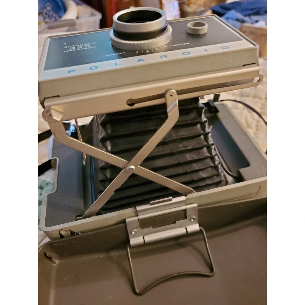 Polaroid Automatic 330 Land Camera With Cold Clip Plate and strap Vintage